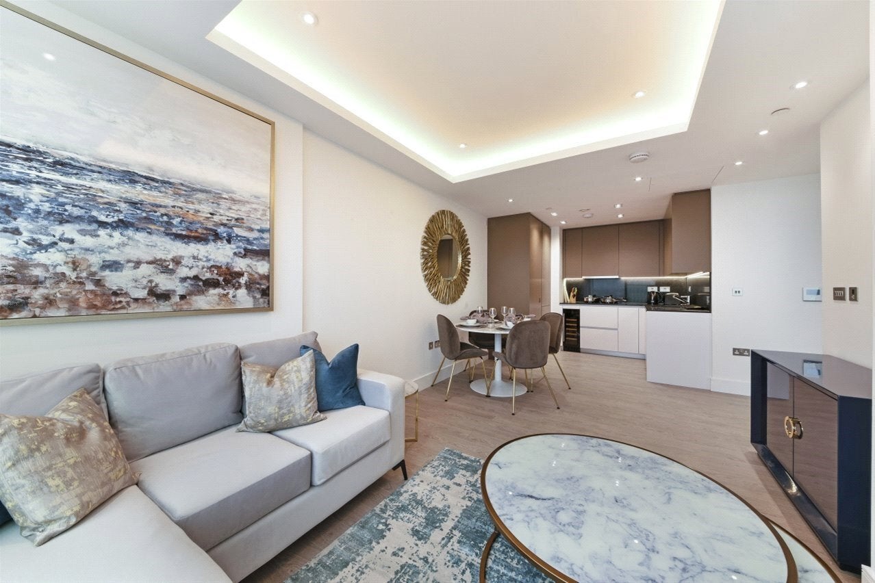 Flat Dingley Road in Greater London