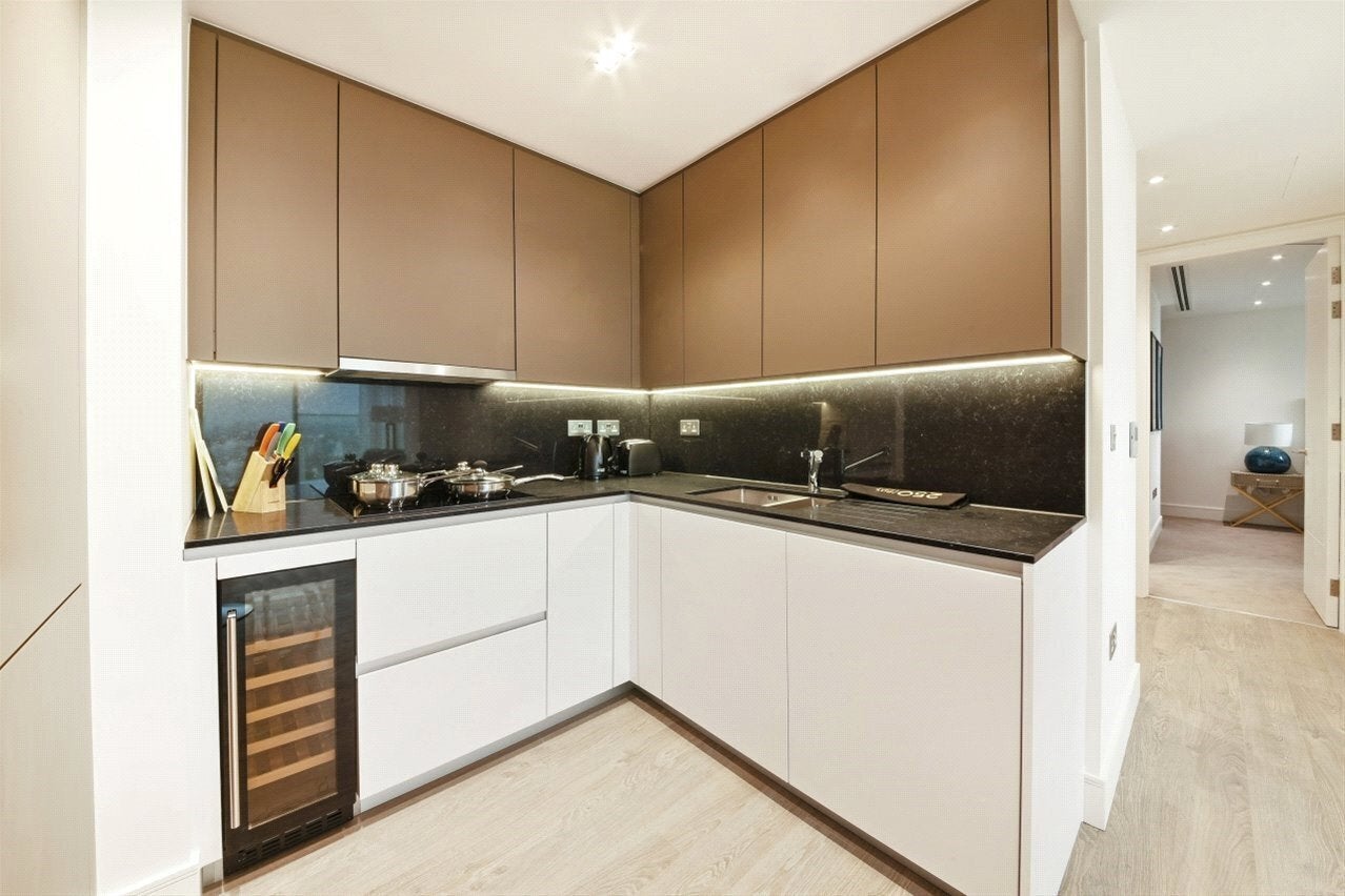 Flat Dingley Road in Greater London