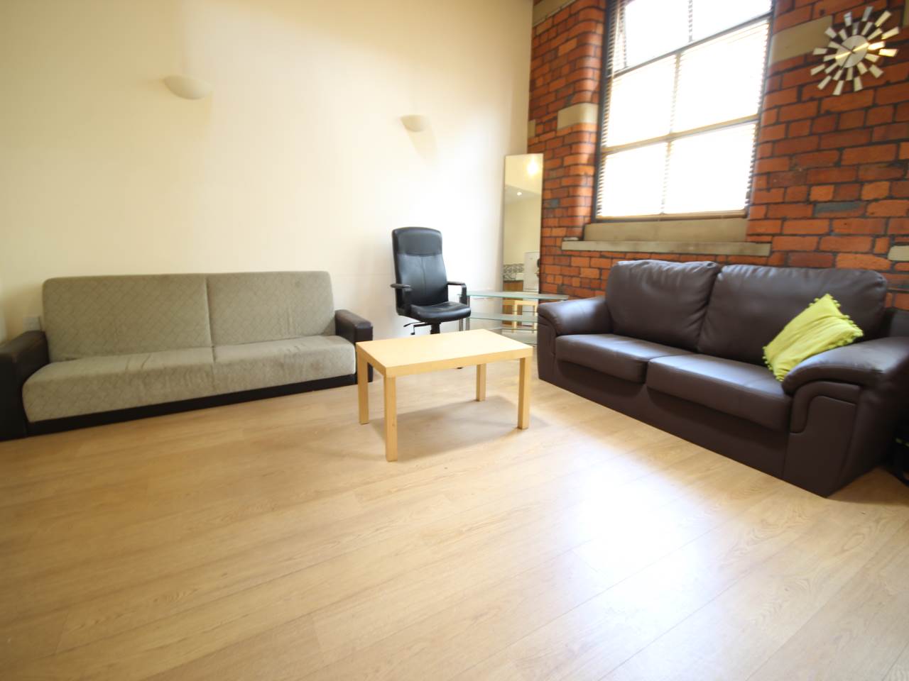 Flat Peckover Street in Bradford