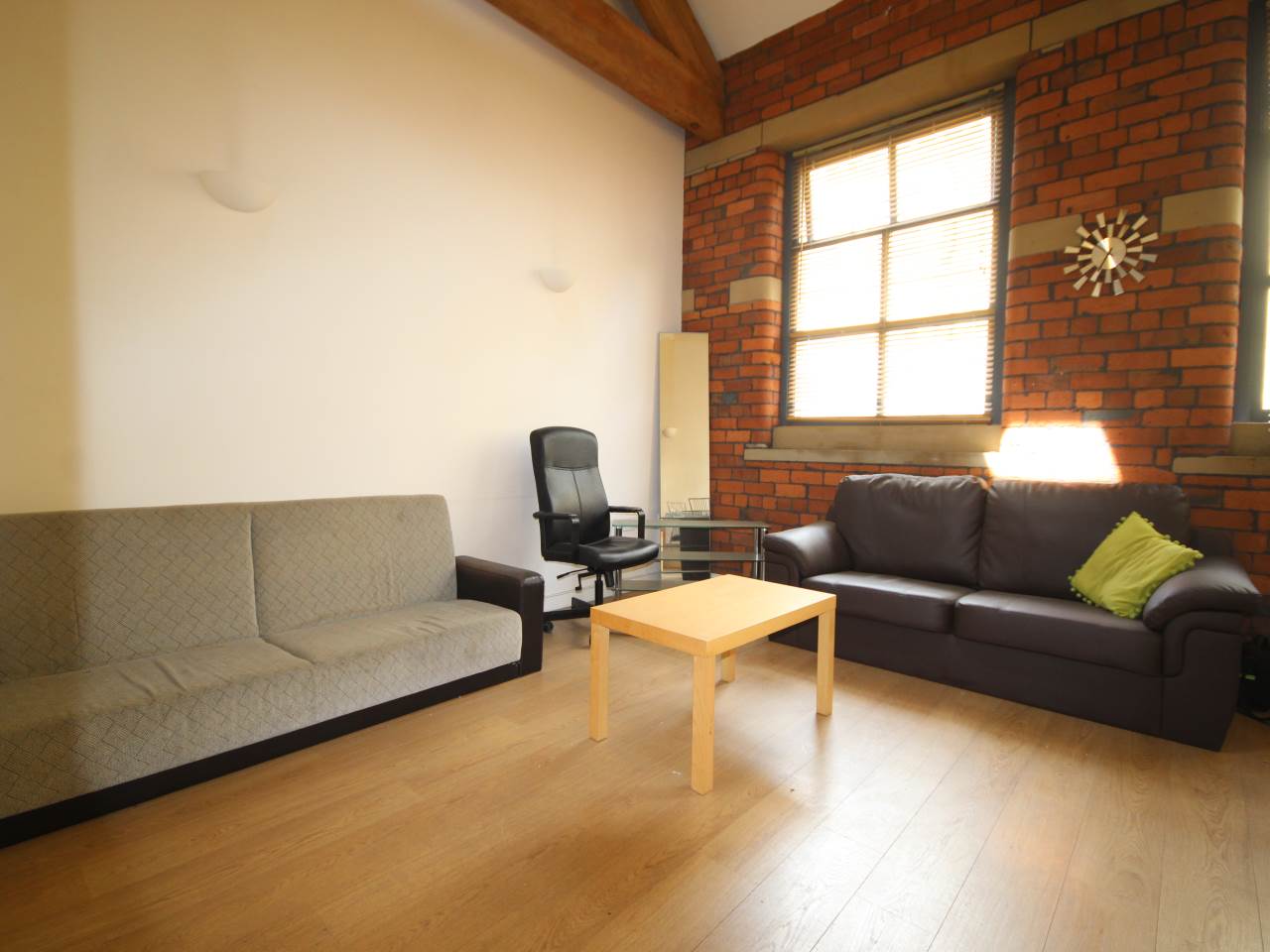 Flat Peckover Street in Bradford