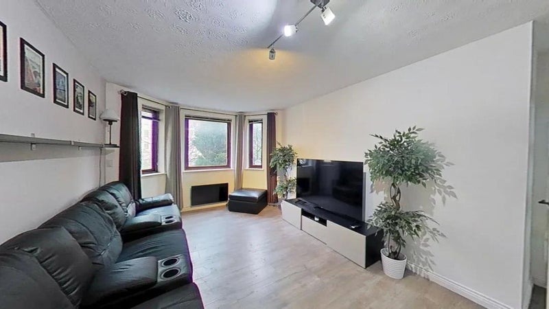 Flat West Bryson Road in City of Edinburgh