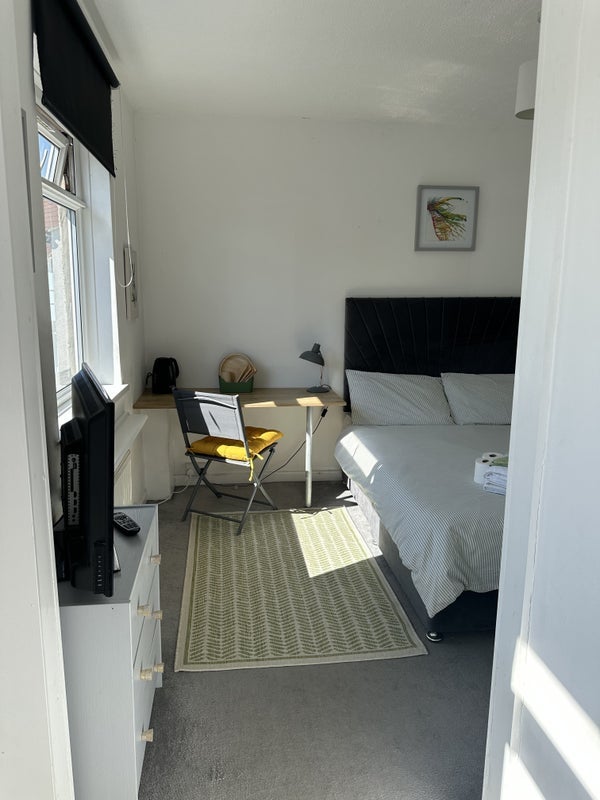 Room Branksome Drive in Bristol