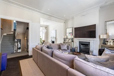 Flat Chester Square in City of Westminster