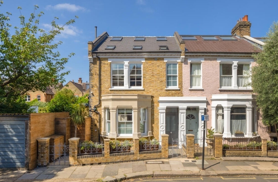 House Duke Road in Greater London