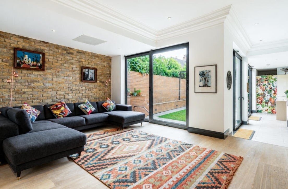 House Duke Road in Greater London