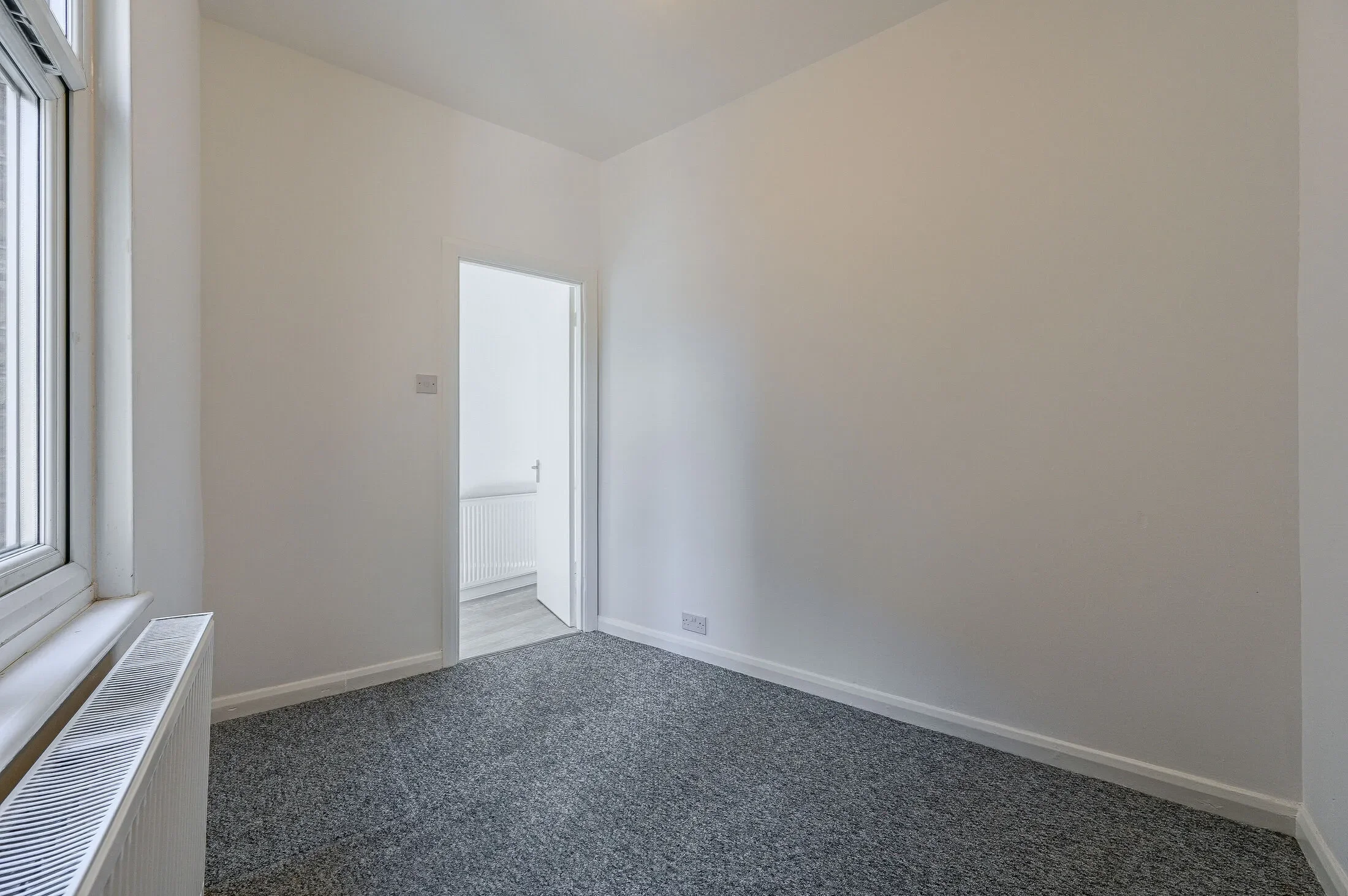 Flat Lewisham Road in Greater London