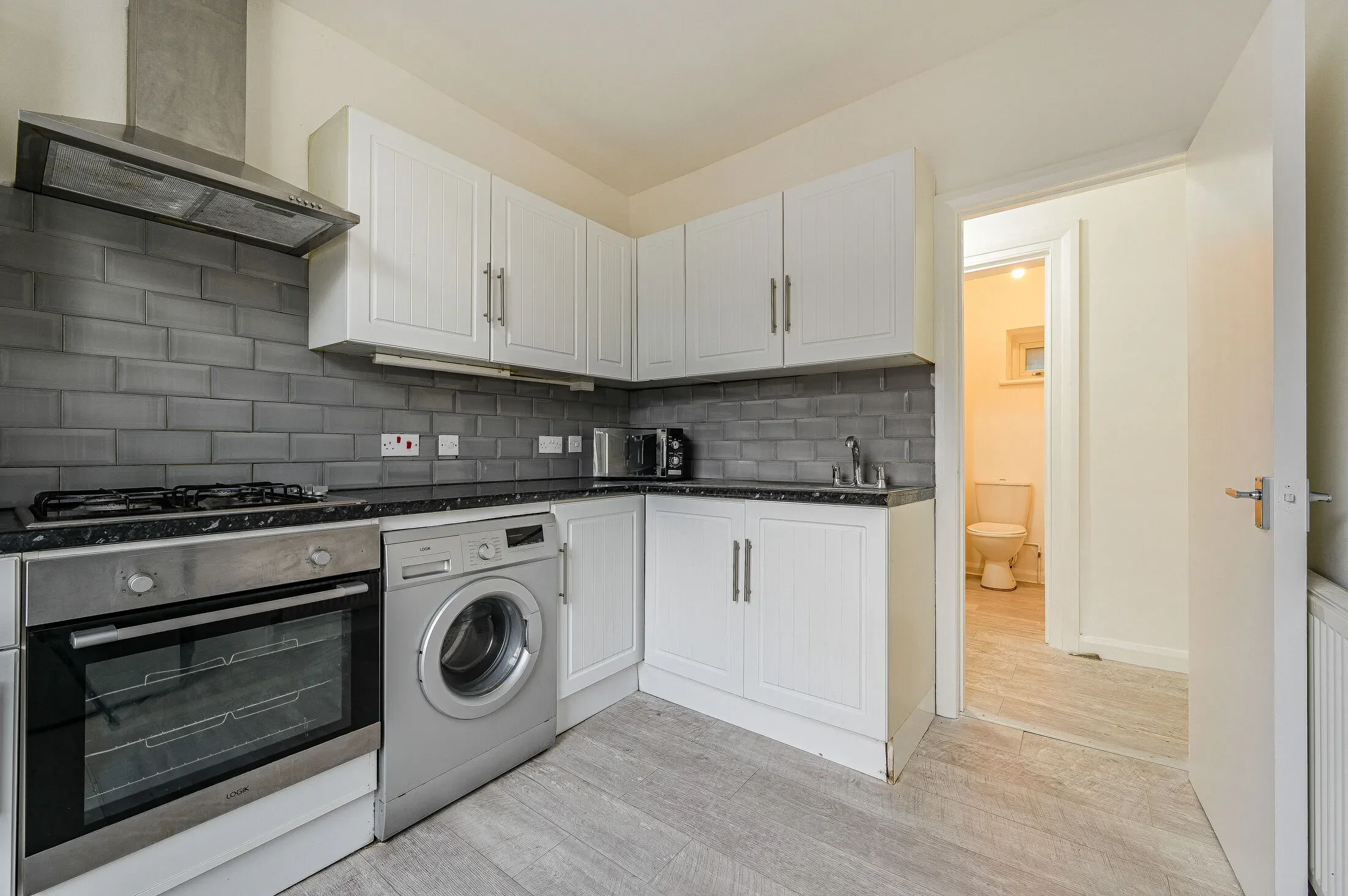 Flat Lewisham Road in Greater London