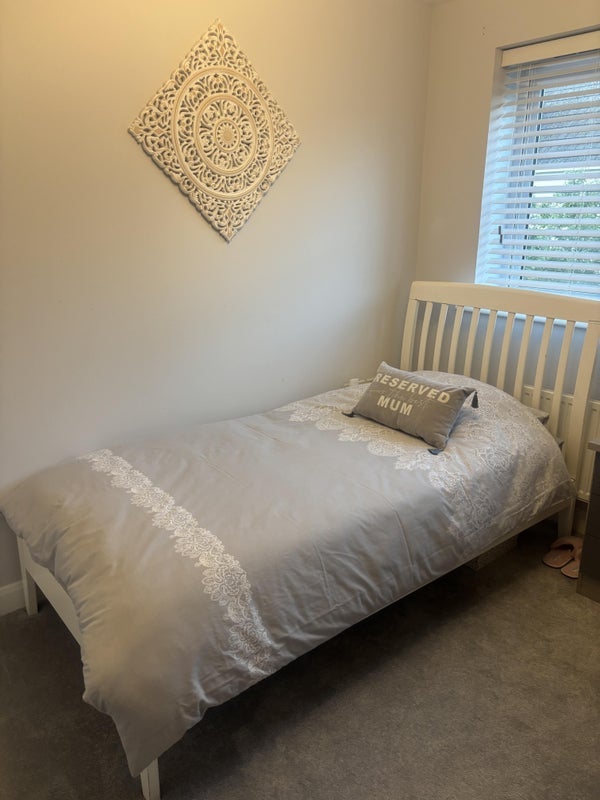 Room Kenbury Drive in Slough