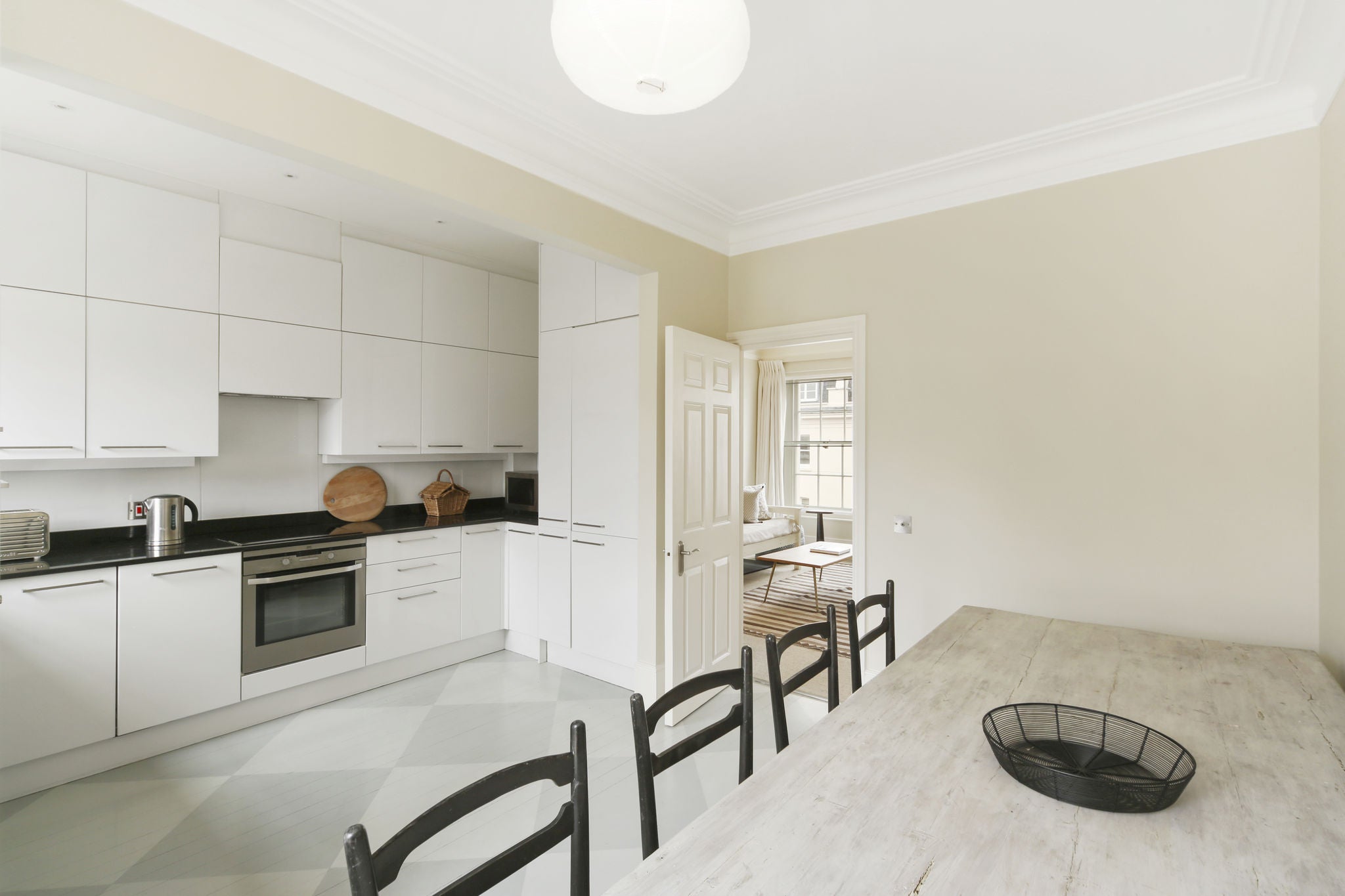 Flat Elizabeth Street in City of Westminster