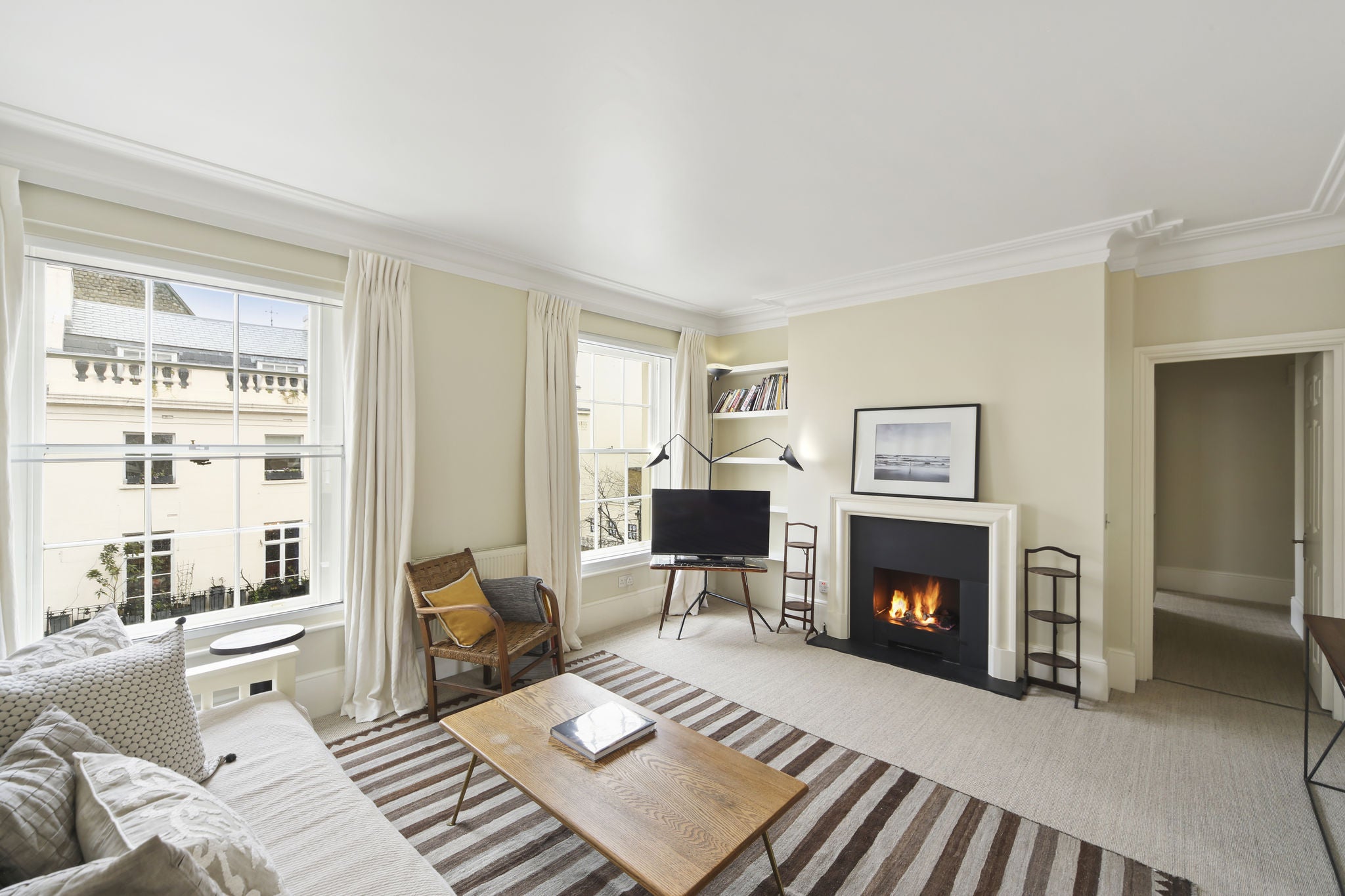 Flat Elizabeth Street in City of Westminster