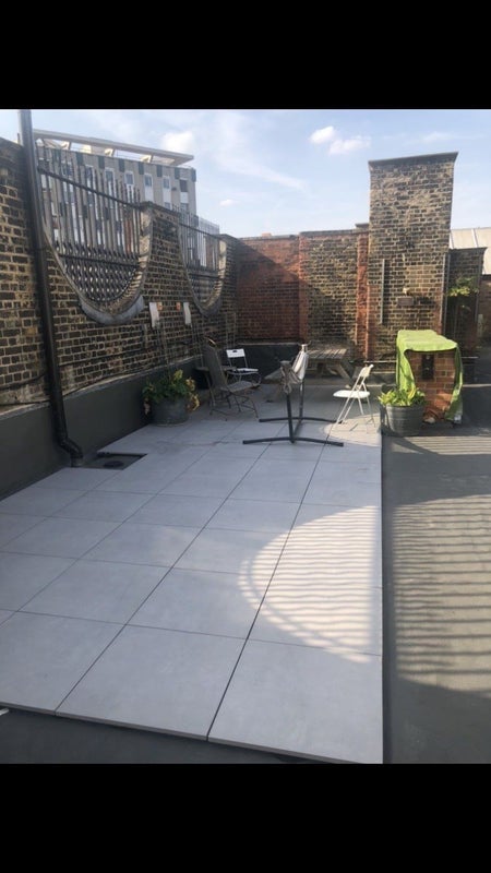 Flat Twig Folly Close in Greater London