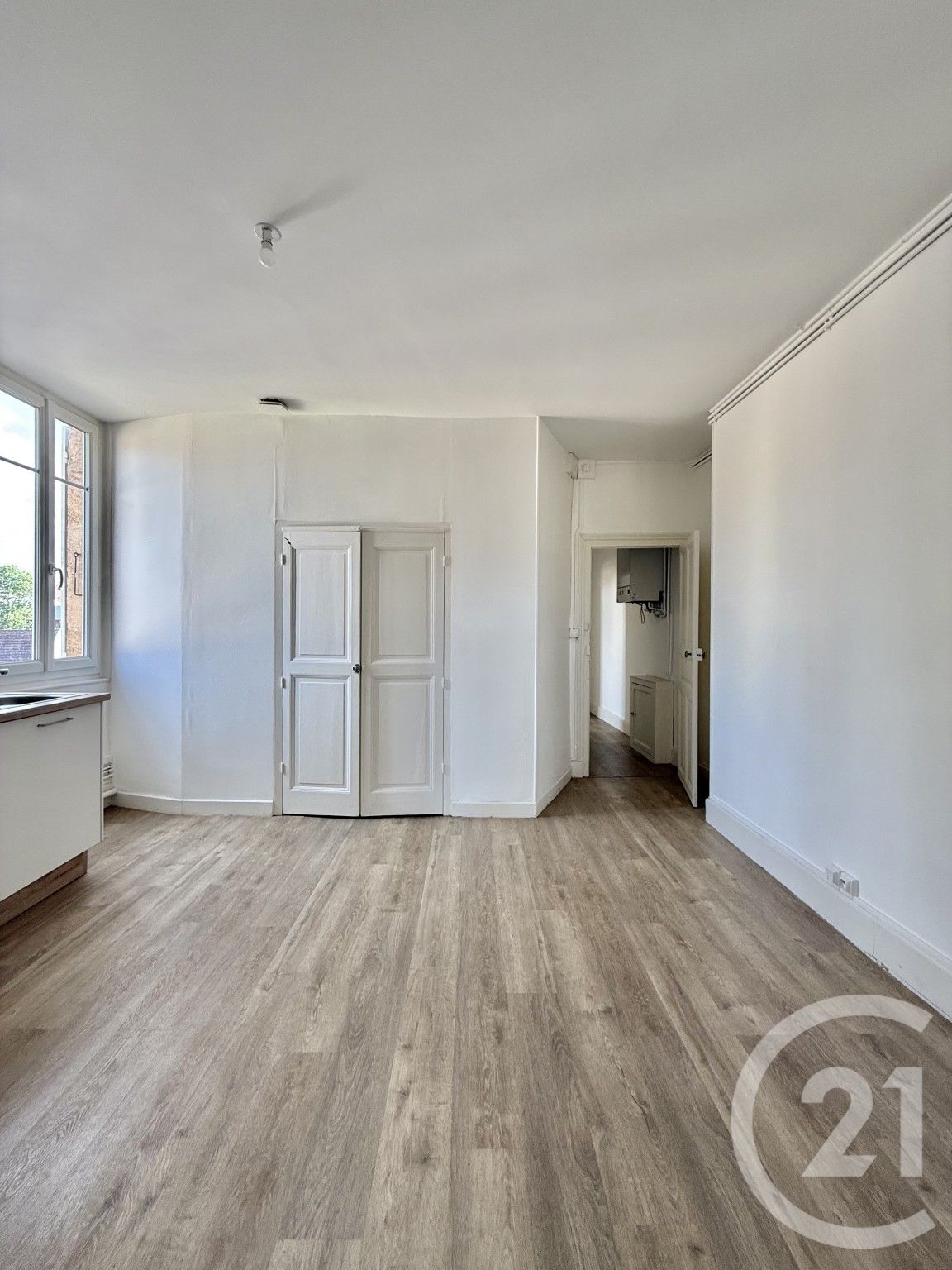 Flat Place Jean Moulin in Moulins