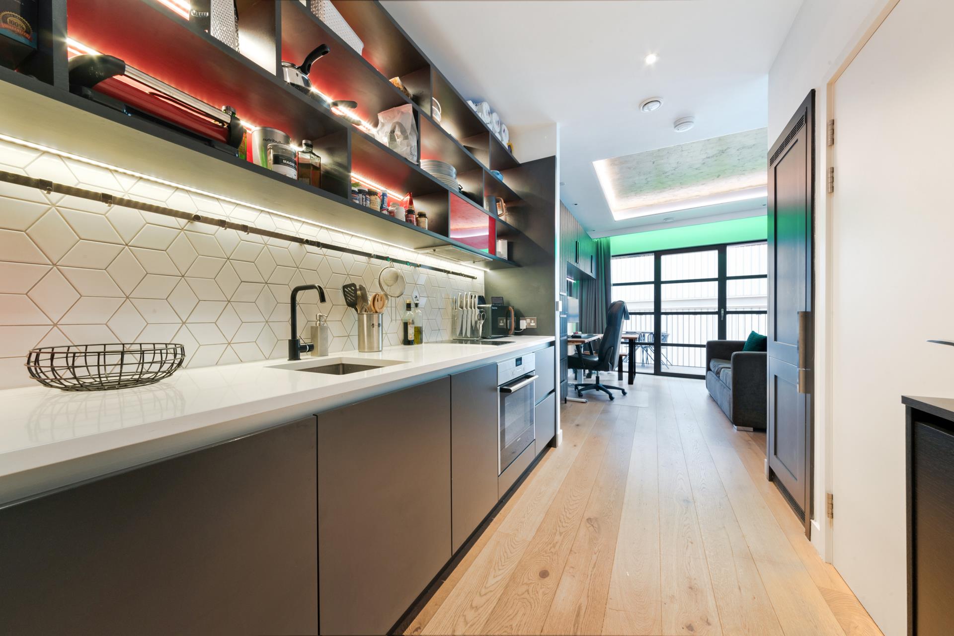 Flat Lyell Street in Greater London