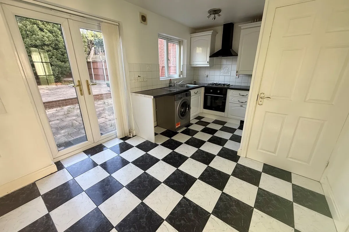 House Scrooby Close in Doncaster