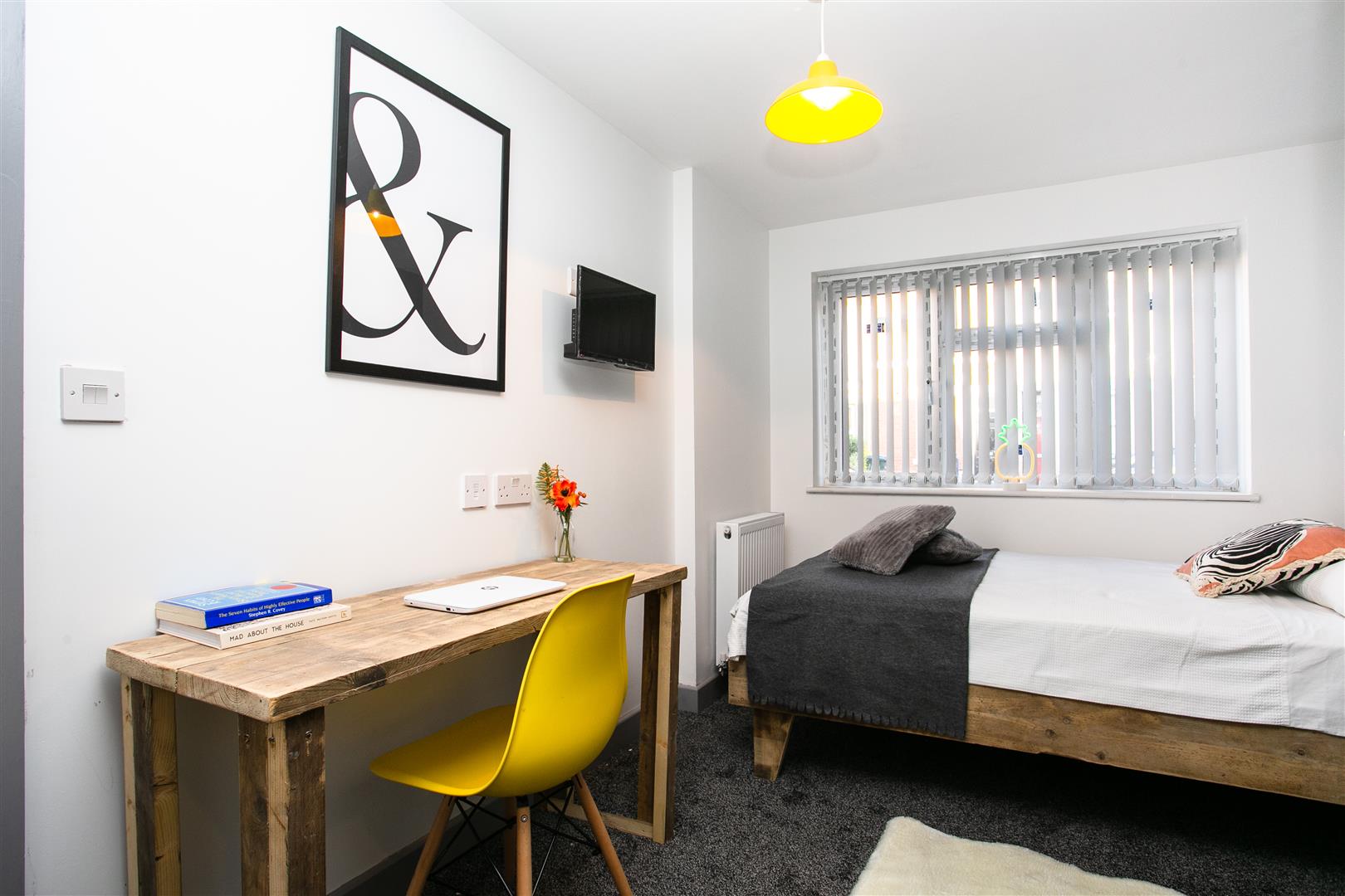 Room St. Margaret Road in Coventry