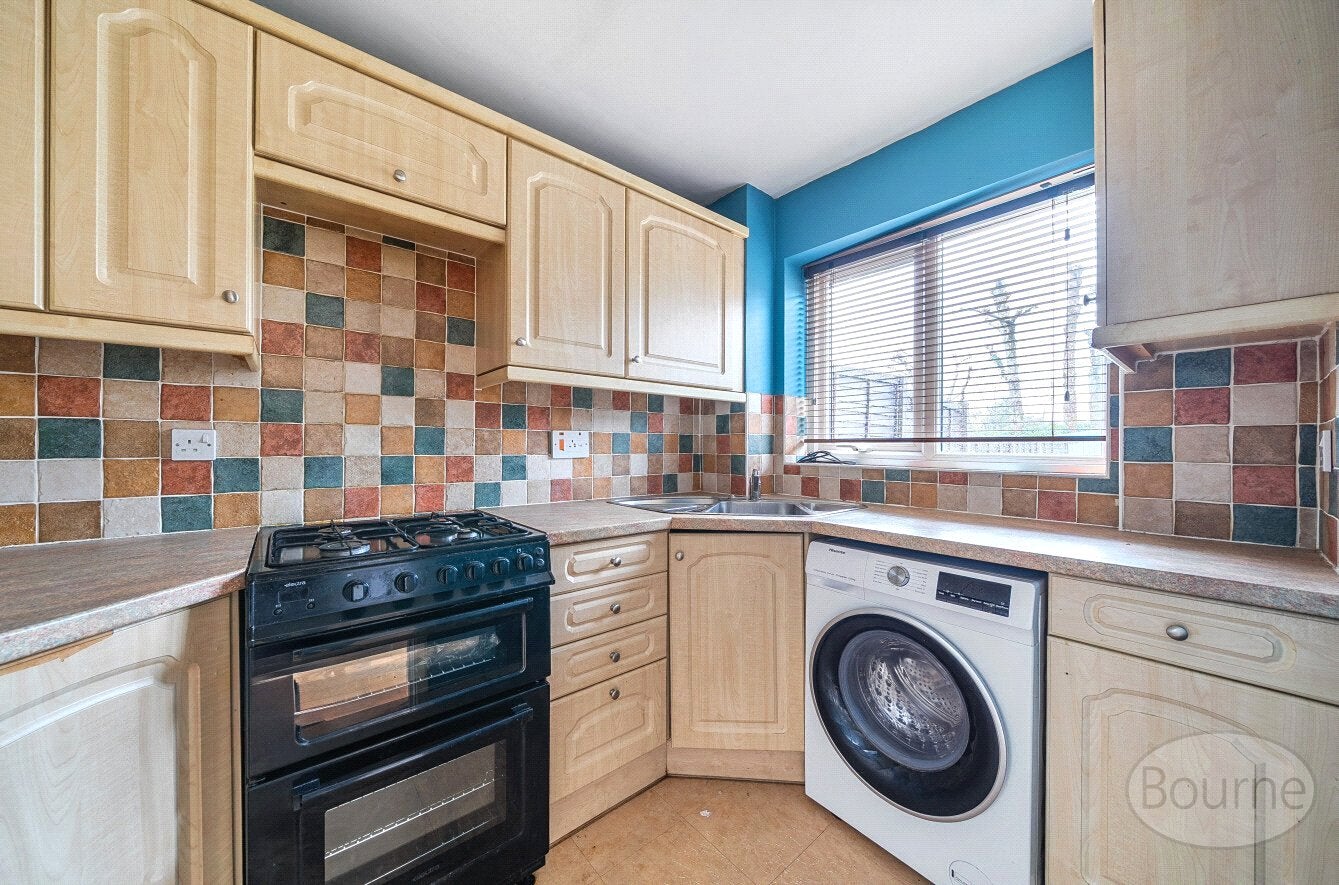 House Derwent Close in East Hampshire