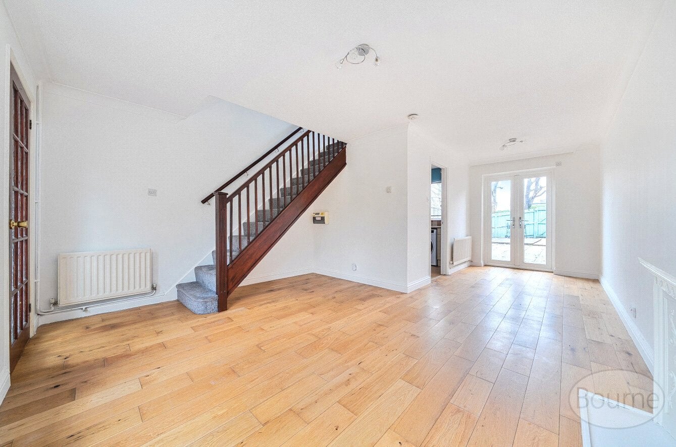House Derwent Close in East Hampshire