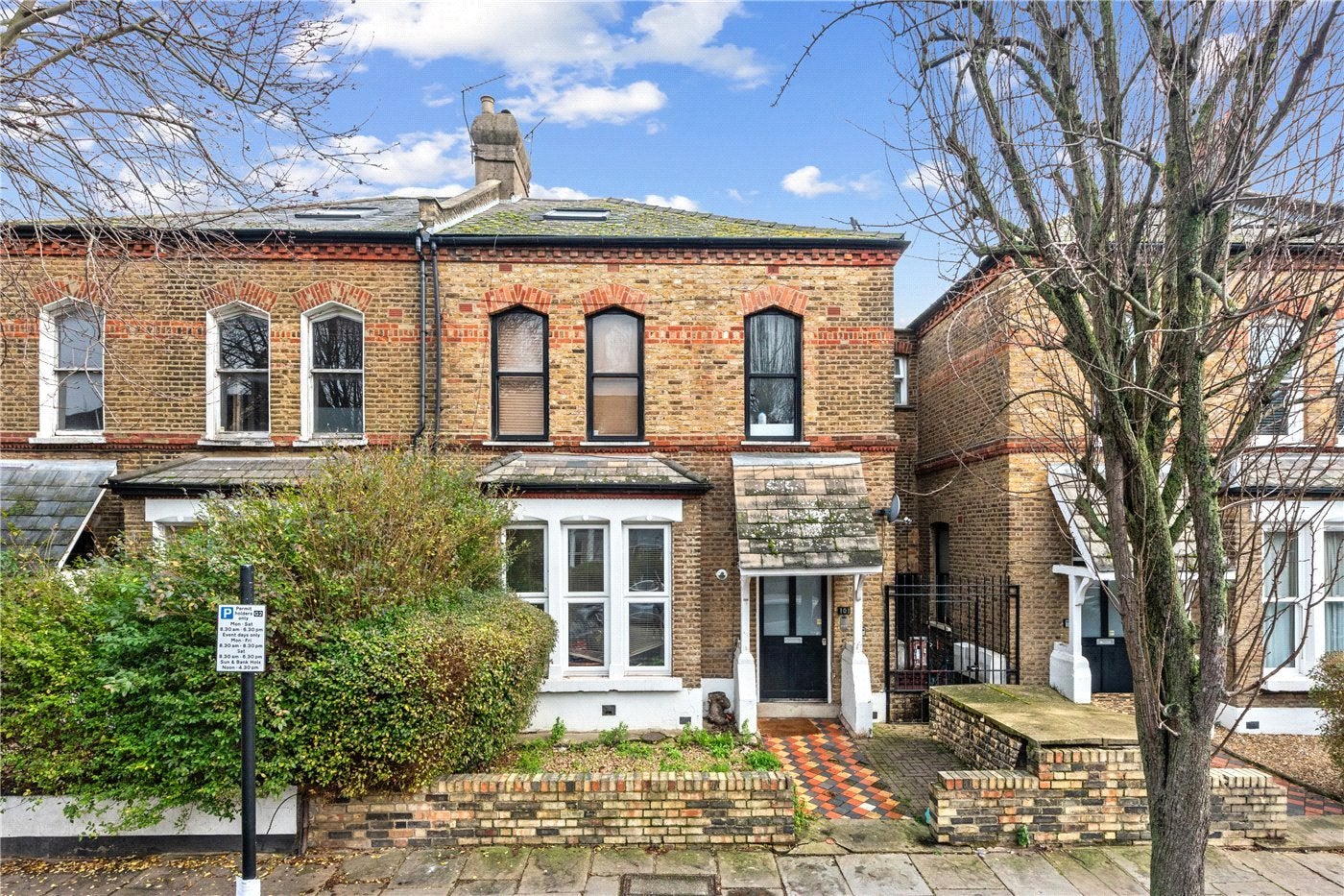 House Finsbury Park Road in Greater London