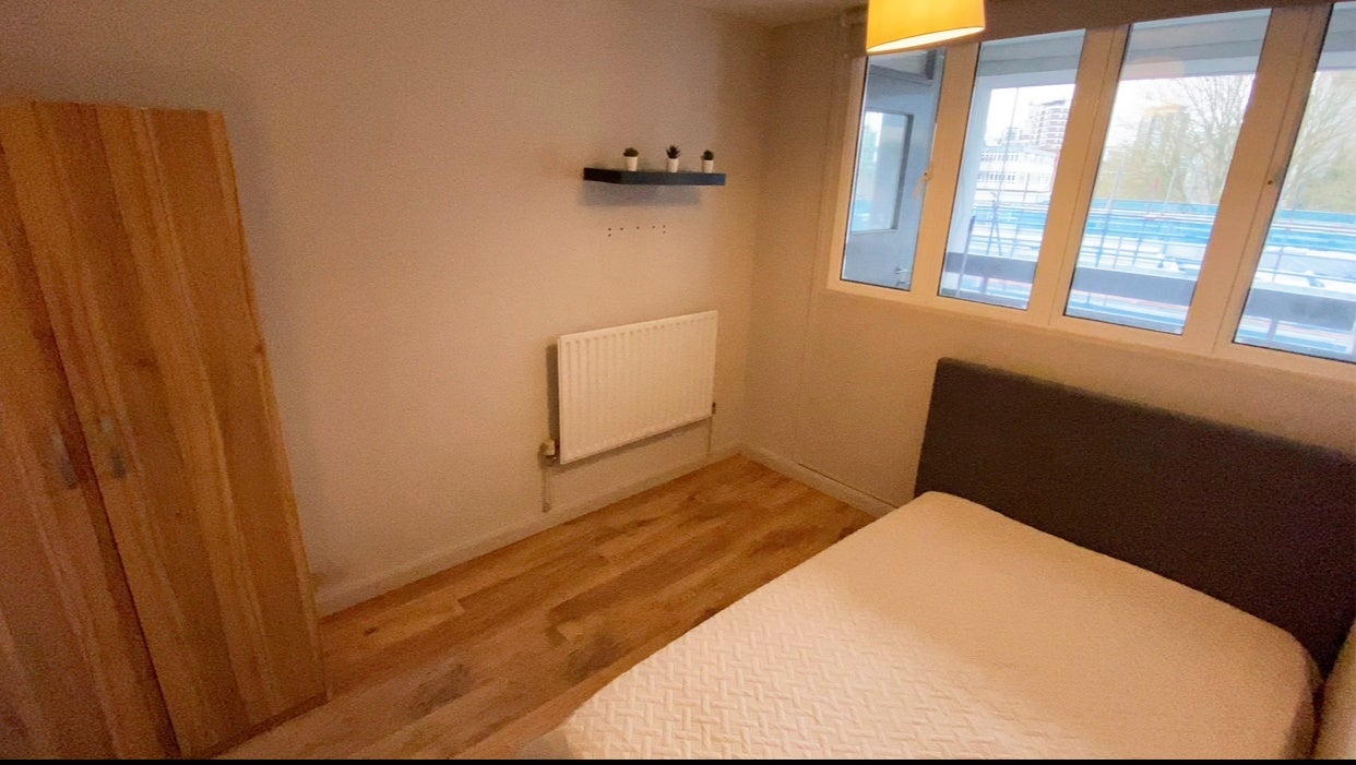 Room Bernhardt Crescent in City of Westminster