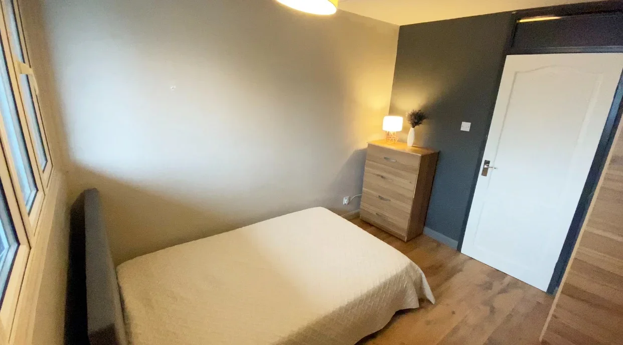 Room Bernhardt Crescent in City of Westminster