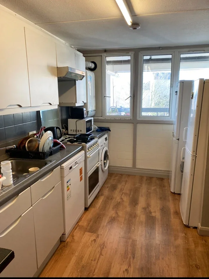 Room Bernhardt Crescent in City of Westminster