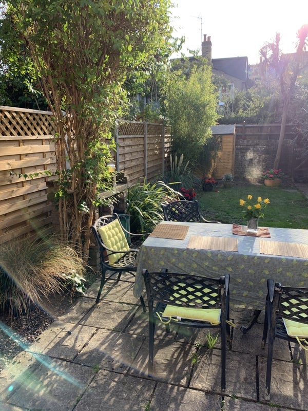 Room Rocks Lane in Greater London