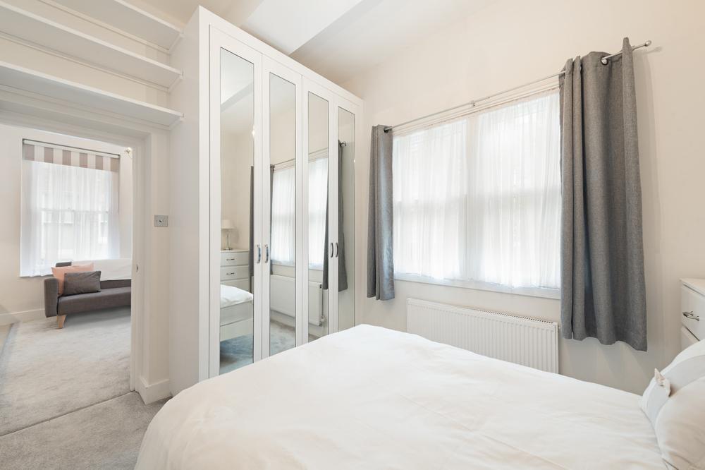 Flat Nevern Square in Greater London
