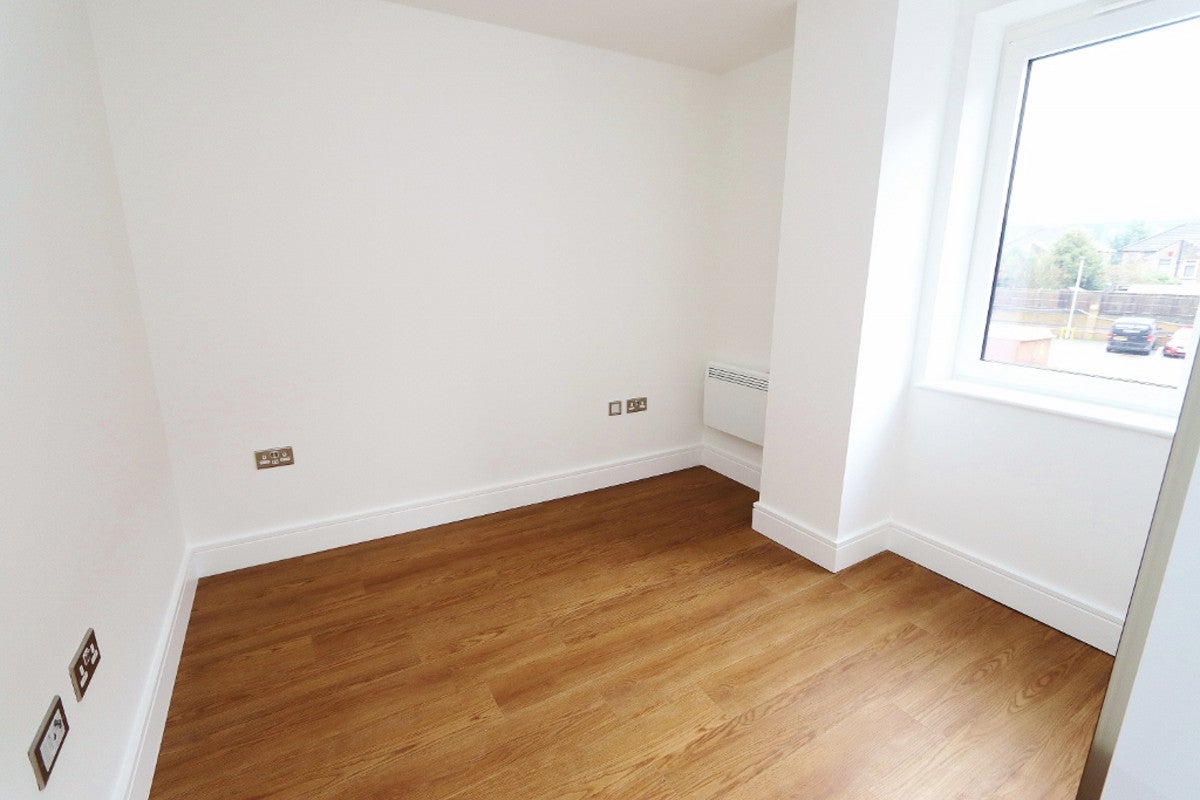 Flat London Road in Greater London