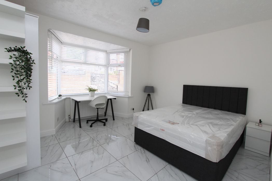Room Clifton Road in Newcastle upon Tyne