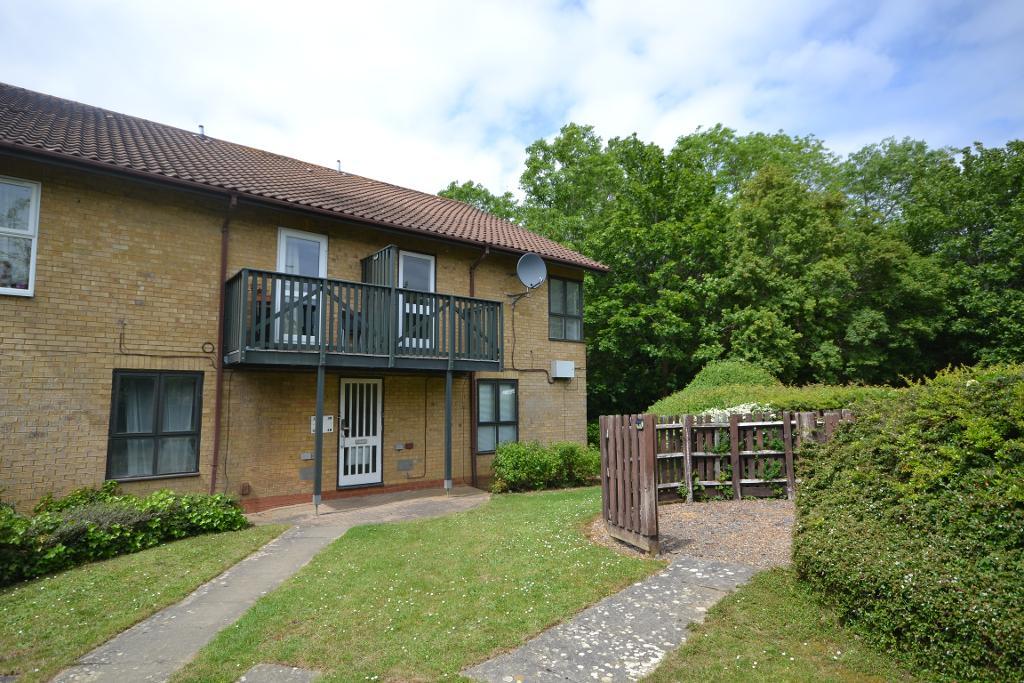 Flat Ramsthorn Grove in Milton Keynes