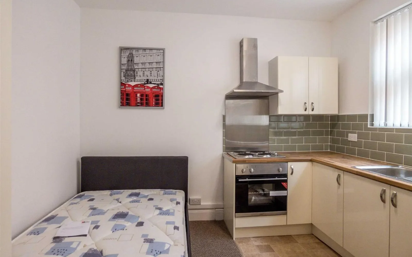 Flat Holyhead Road in Coventry