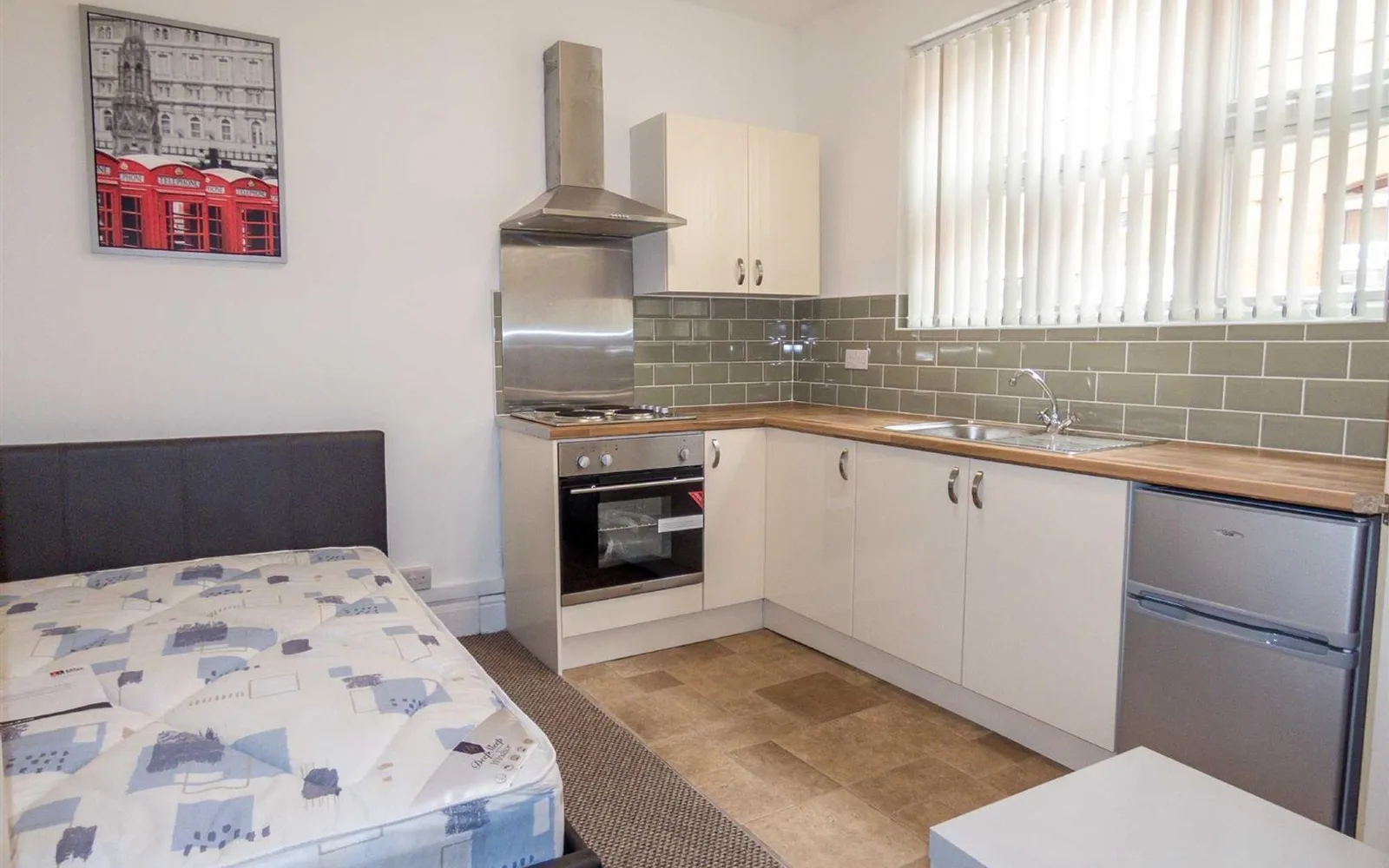 Flat Holyhead Road in Coventry