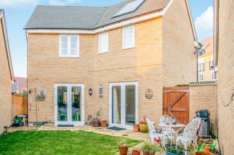 House Windlass Close in Northampton