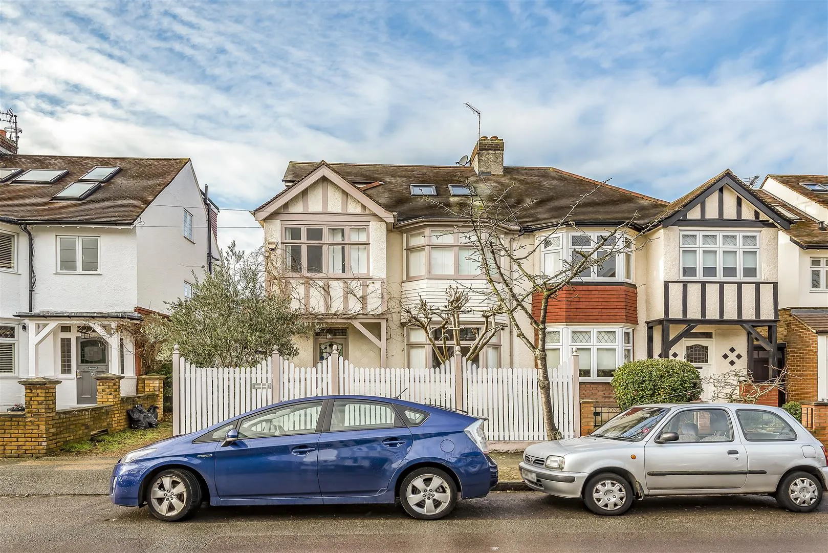 House Sunbury Avenue in Greater London