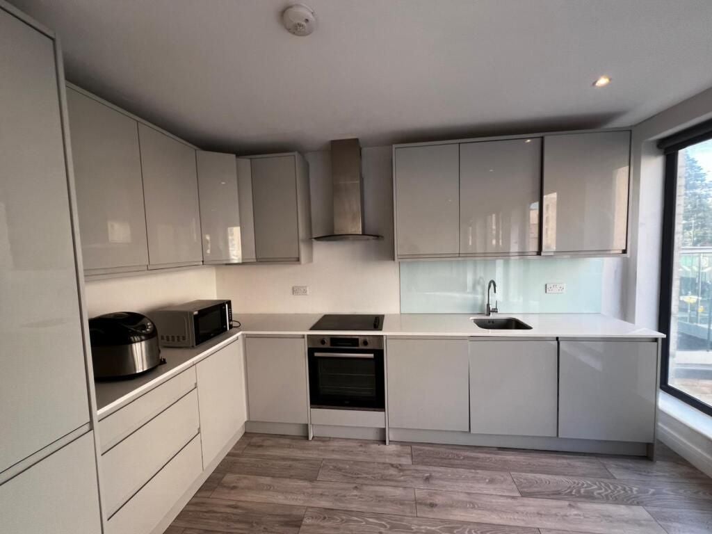 Flat Edward Road in Greater London