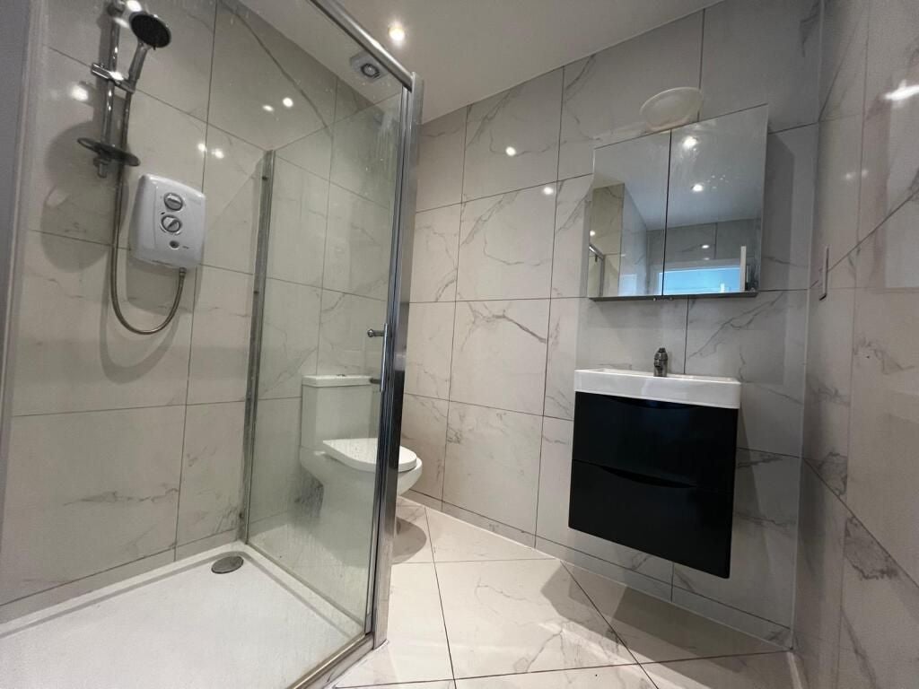 Flat Edward Road in Greater London