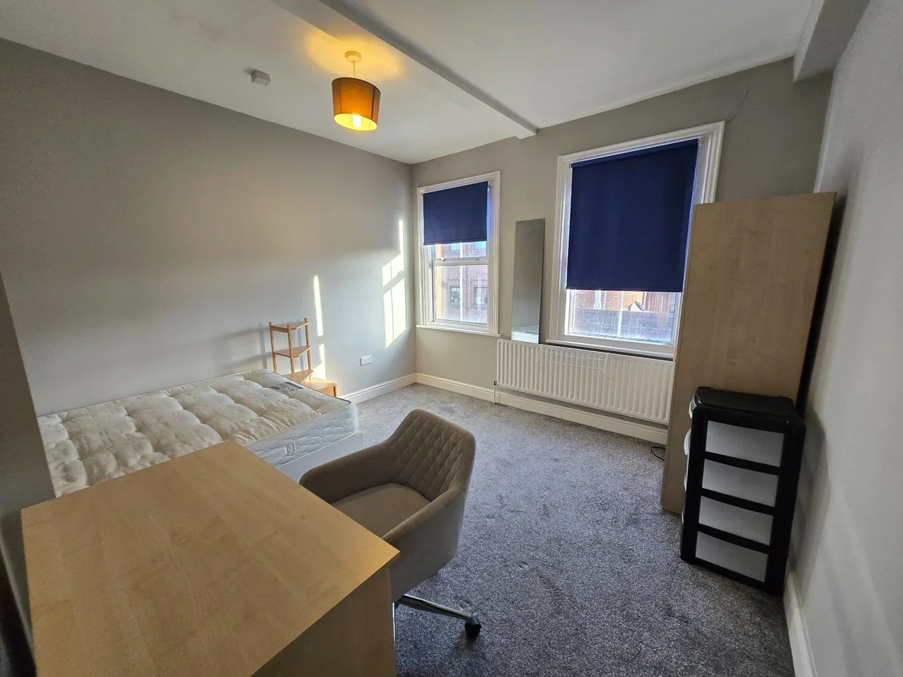 Room High Street in Greater London