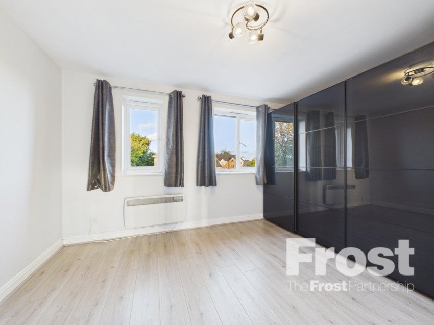 Flat Redford Close in Greater London