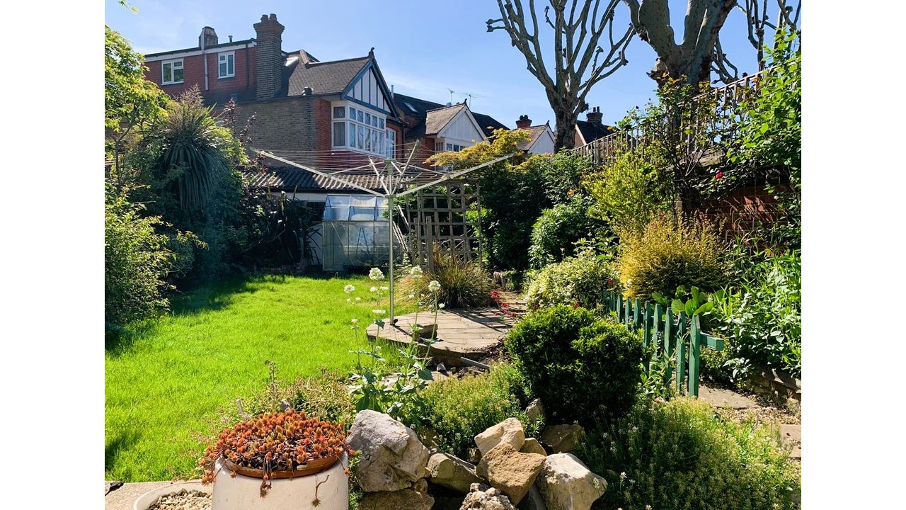 Room Hart Grove in Greater London