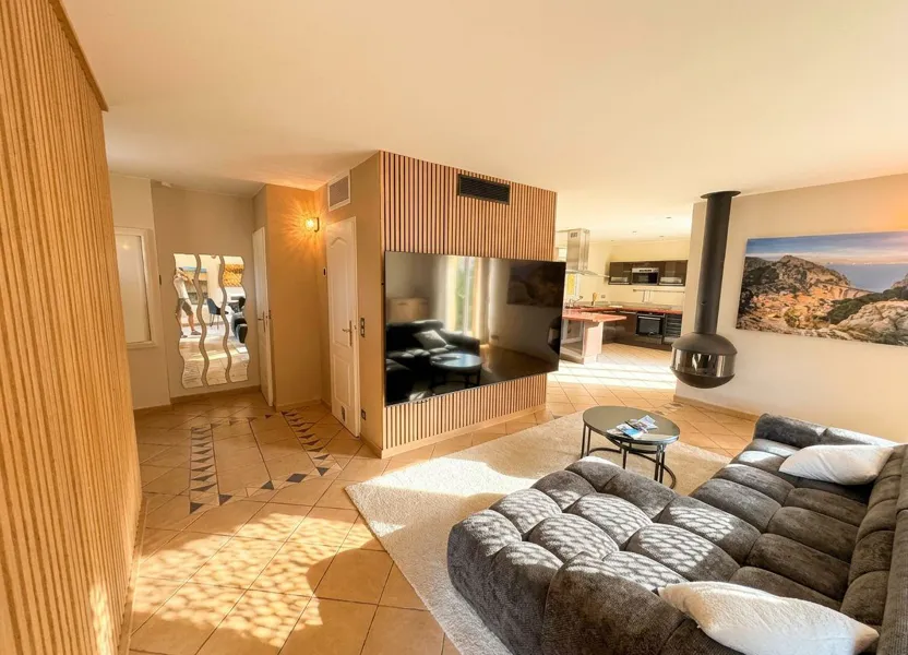 Appartement Chemin de l'École Vieille à La Roquette-sur-Siagne