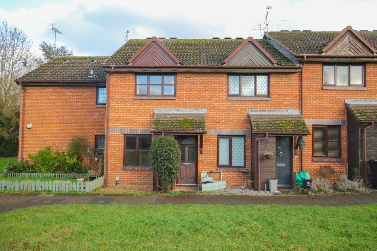 House Deacon Close in Wokingham