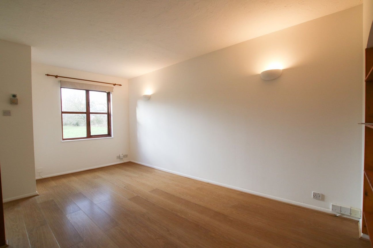 House Deacon Close in Wokingham