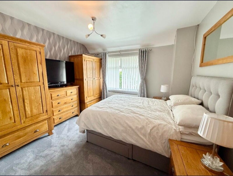 Room Mitchell Crescent in Merthyr Tydfil