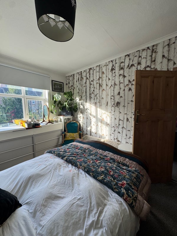 Room Claverdale Road in Greater London