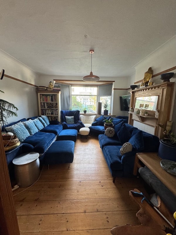 Room Claverdale Road in Greater London