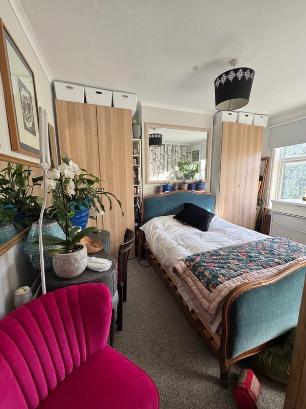 Room Claverdale Road in Greater London