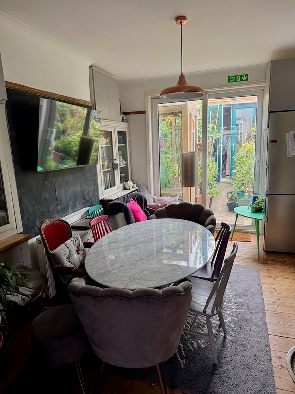 Room Claverdale Road in Greater London