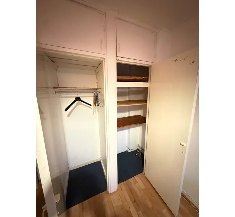 Room Crowder Street in Greater London
