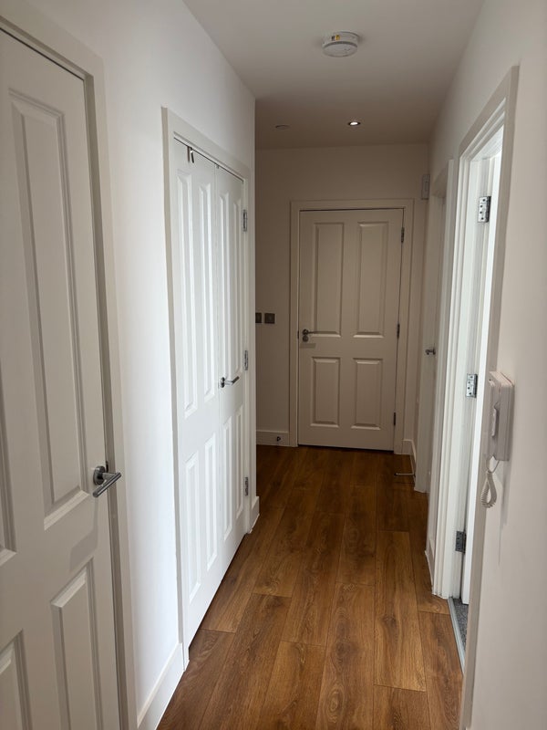 Flat Parade Gardens in Greater London