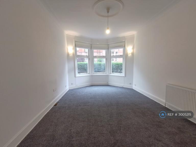 Flat Trefoil Avenue in Glasgow